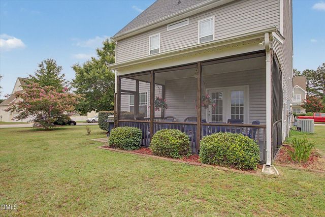 18 Hocutt Farm Drive, Clayton, NC 27527