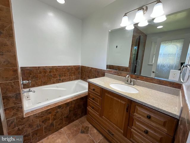 10708 MEADOWHILL RD, Silver Spring, MD 20901