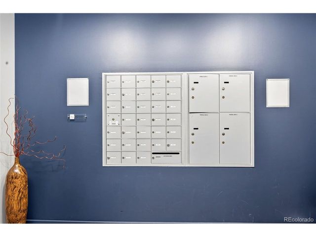 1360 Walnut St 202, Boulder, CO 80302