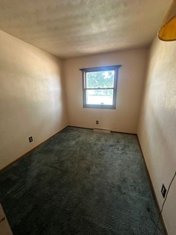 1640 Daleview Drive, Marion, IA 52302