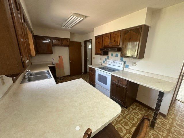 1640 Daleview Drive, Marion, IA 52302