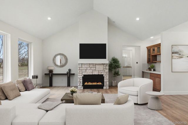 55420 Jewell Road, Shelby Charter Township, MI 48315