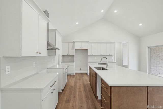 55420 Jewell Road, Shelby Charter Township, MI 48315