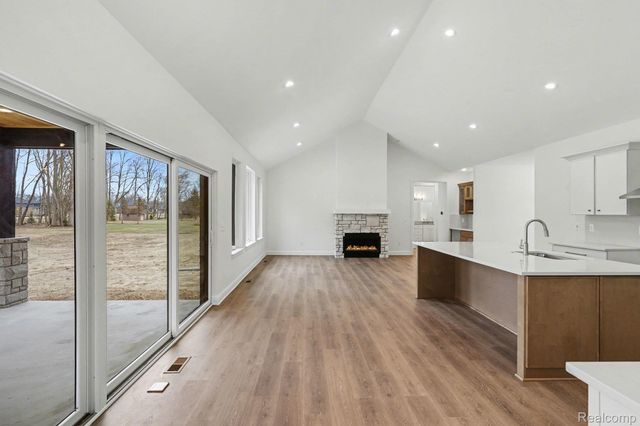 55420 Jewell Road, Shelby Charter Township, MI 48315