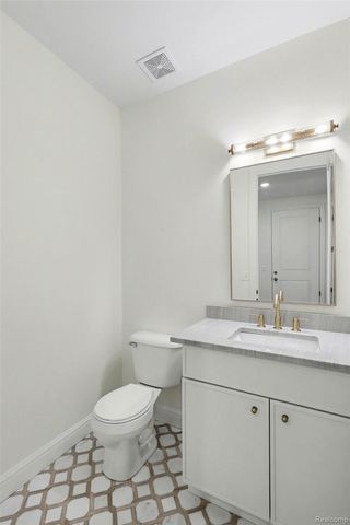 55420 Jewell Road, Shelby Charter Township, MI 48315