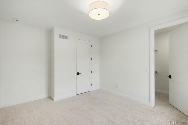 55420 Jewell Road, Shelby Charter Township, MI 48315