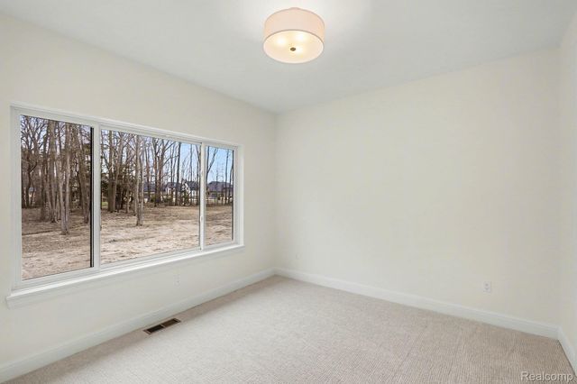 55420 Jewell Road, Shelby Charter Township, MI 48315