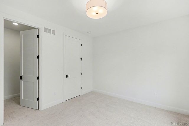 55420 Jewell Road, Shelby Charter Township, MI 48315