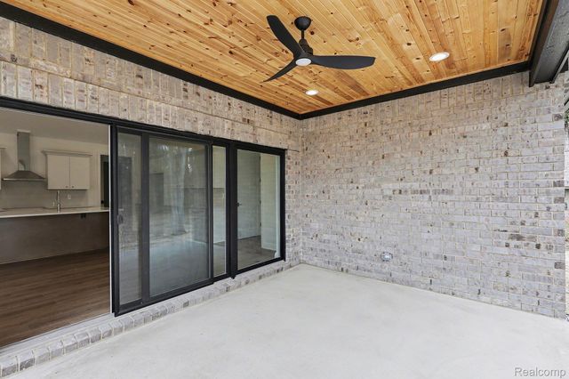 55420 Jewell Road, Shelby Charter Township, MI 48315