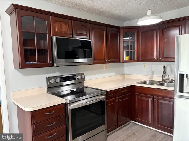 104 HILLTOP TER, Winchester, VA 22602