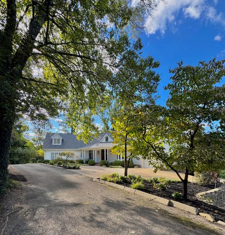 1117 Winding Oaks Way, Chattanooga, TN 37405