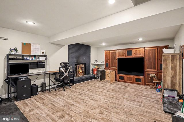 7409 LAKE DR, Manassas, VA 20111