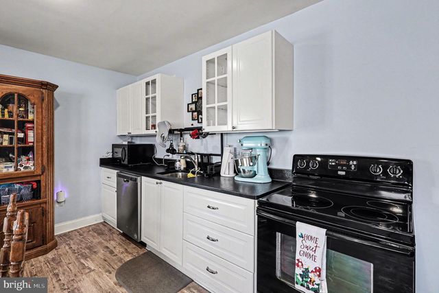 7409 LAKE DR, Manassas, VA 20111