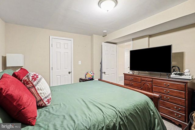 7409 LAKE DR, Manassas, VA 20111