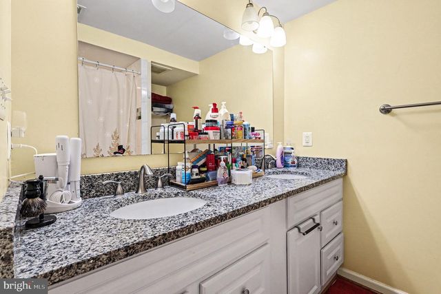 7409 LAKE DR, Manassas, VA 20111