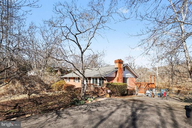 7409 LAKE DR, Manassas, VA 20111