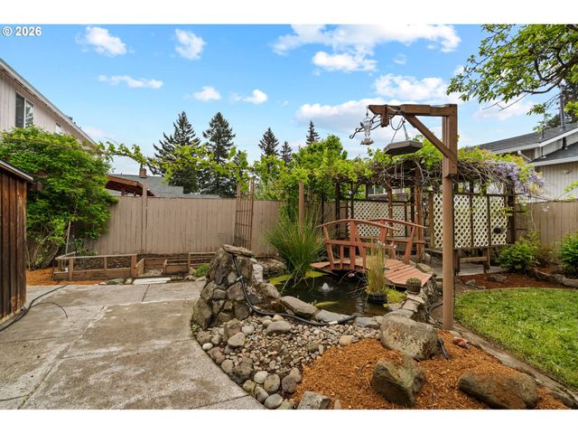 6608 Se OGDEN St, Portland, OR 97206