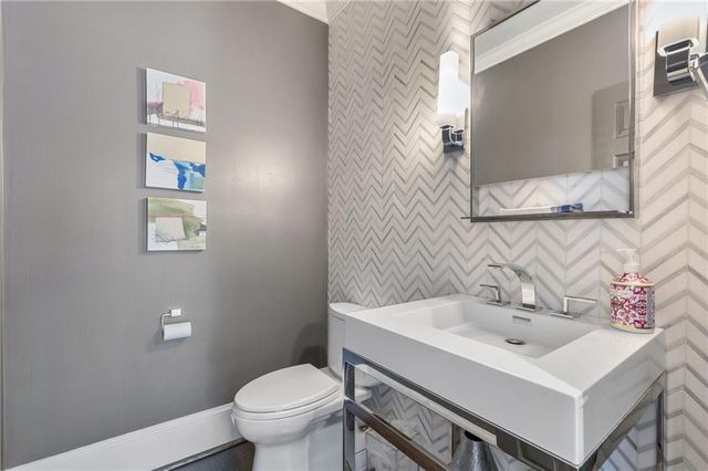 320 Falls Point Trail, Johns Creek, GA 30022