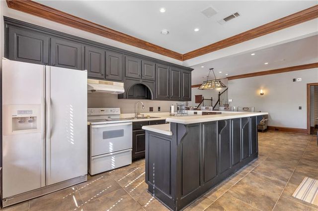 320 Falls Point Trail, Johns Creek, GA 30022