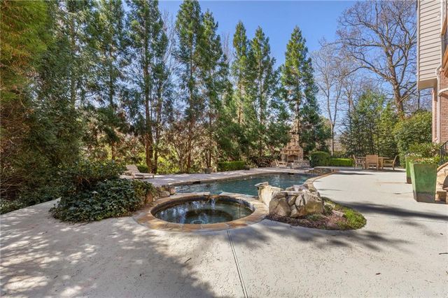320 Falls Point Trail, Johns Creek, GA 30022