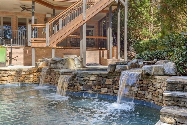 320 Falls Point Trail, Johns Creek, GA 30022