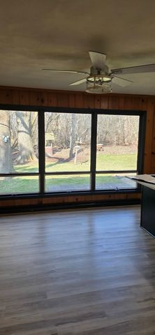 205 N Dale Avenue, Mchenry, IL 60050