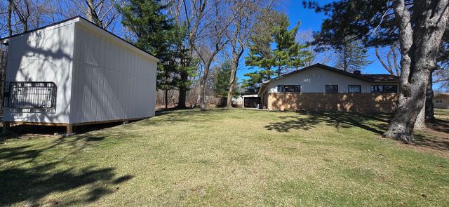 205 N Dale Avenue, Mchenry, IL 60050