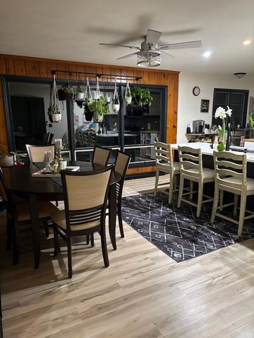 205 N Dale Avenue, Mchenry, IL 60050