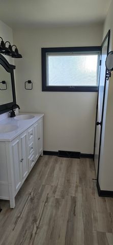 205 N Dale Avenue, Mchenry, IL 60050