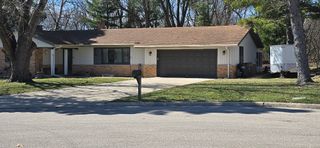 205 N Dale Avenue, Mchenry, IL 60050