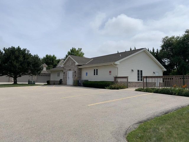 9233 S 51st STREET, Franklin, WI 53132
