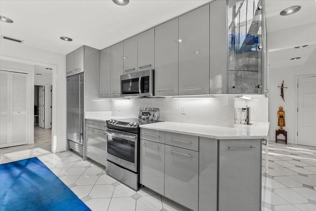 4891 PEREGRINE POINT E, Sarasota, FL 34231