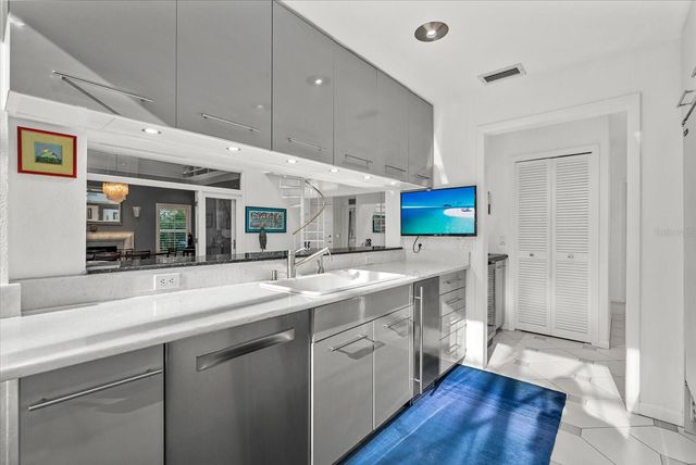 4891 PEREGRINE POINT E, Sarasota, FL 34231