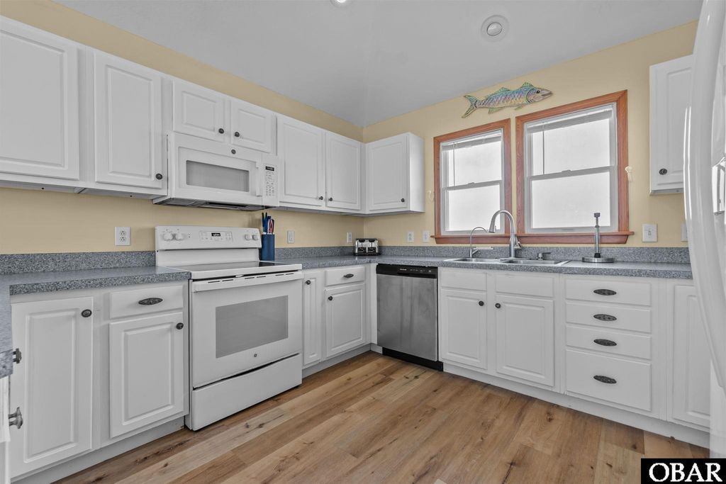 Image 14 of property listing at 1626 Sandpiper Road Lot 11, Corolla, NC 27927