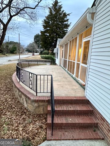 155 Calloway Drive, Macon, GA 31204