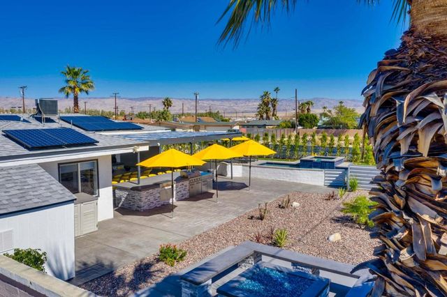 323 W Palm Vista Drive, Palm Springs, CA 92262