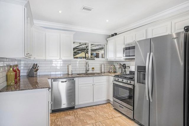 323 W Palm Vista Drive, Palm Springs, CA 92262