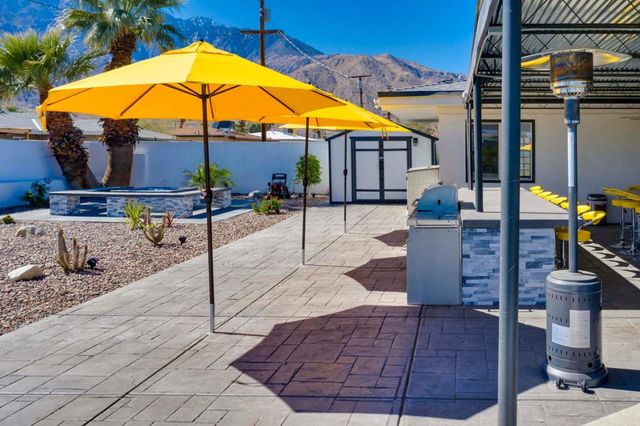 323 W Palm Vista Drive, Palm Springs, CA 92262
