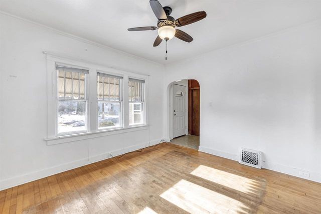 1012 GREEN STREET, Manitowoc, WI 54220