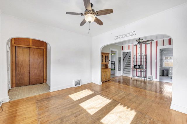 1012 GREEN STREET, Manitowoc, WI 54220