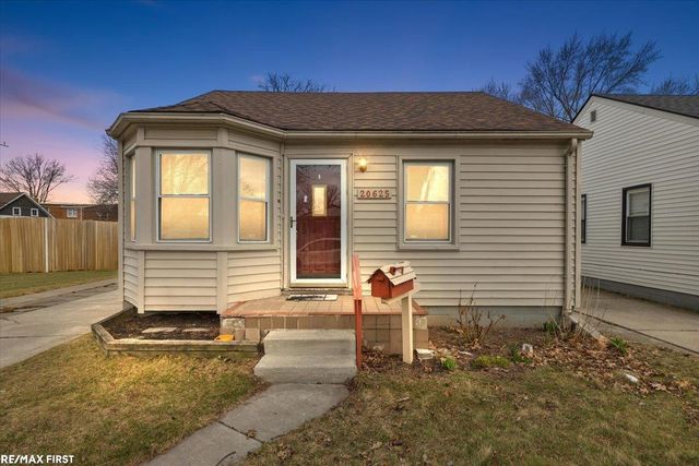 20625 Avalon Street, St Clair Shores, MI 48080