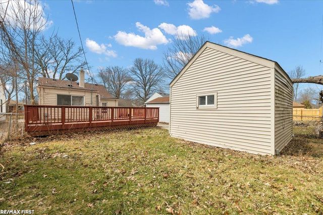 20625 Avalon Street, St Clair Shores, MI 48080