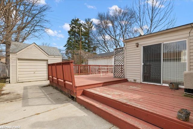 20625 Avalon Street, St Clair Shores, MI 48080