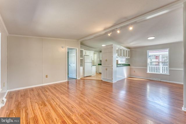 1405 Farrell Ave Trlr 339, Cherry Hill, NJ 08002