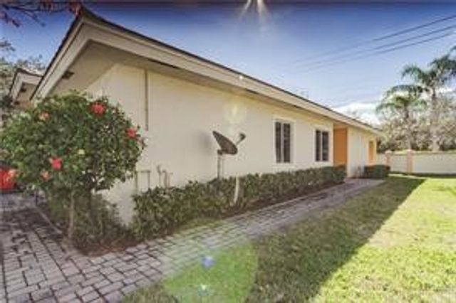 2543 Stockbridge Square SW, Vero Beach, FL 32962
