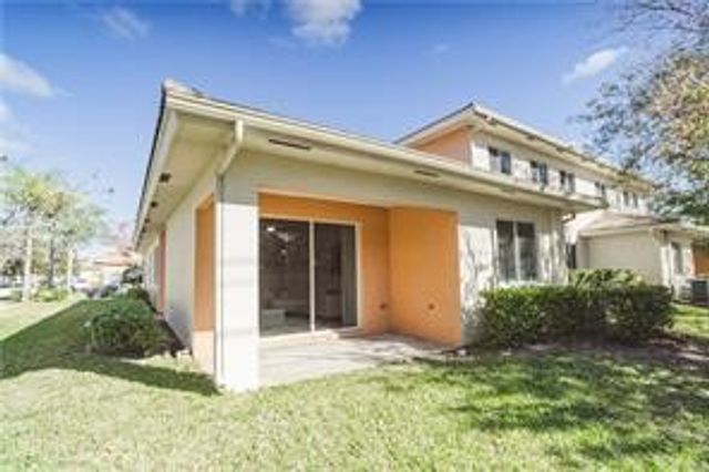 2543 Stockbridge Square SW, Vero Beach, FL 32962