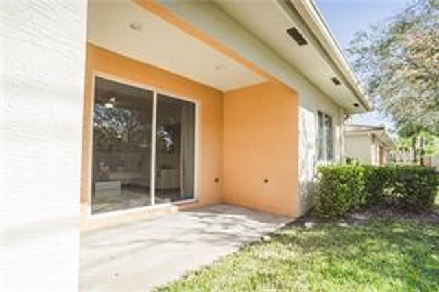 2543 Stockbridge Square SW, Vero Beach, FL 32962
