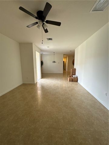 2543 Stockbridge Square SW, Vero Beach, FL 32962
