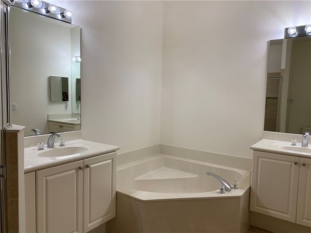 2543 Stockbridge Square SW, Vero Beach, FL 32962