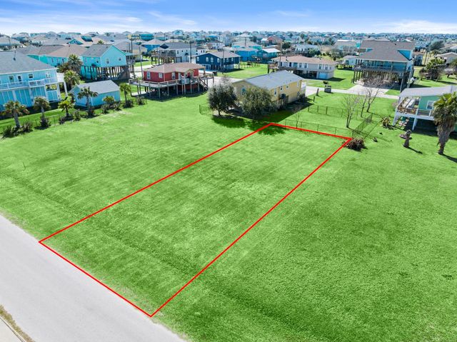 979 Wommack, Crystal Beach, TX 77650